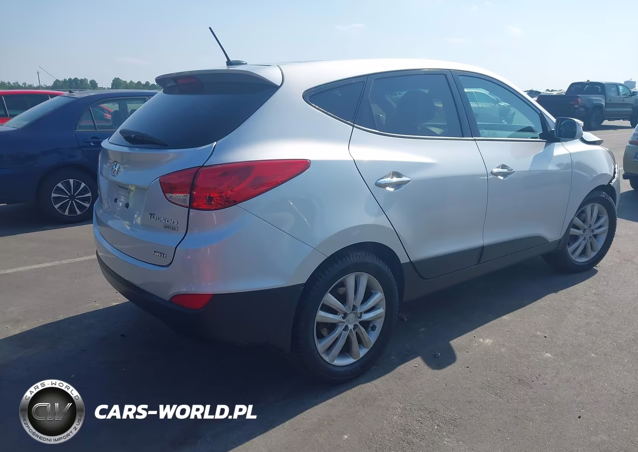 2012 Hyundai Tucson Limited VIN:KM8JUCACXCU537535 - 4
