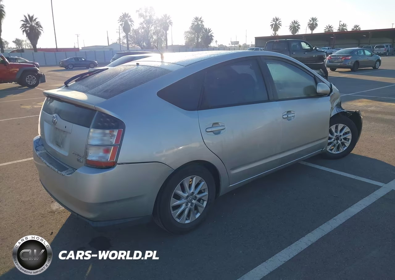 2005 Toyota Prius VIN:JTDKB20UX57045530 - 4