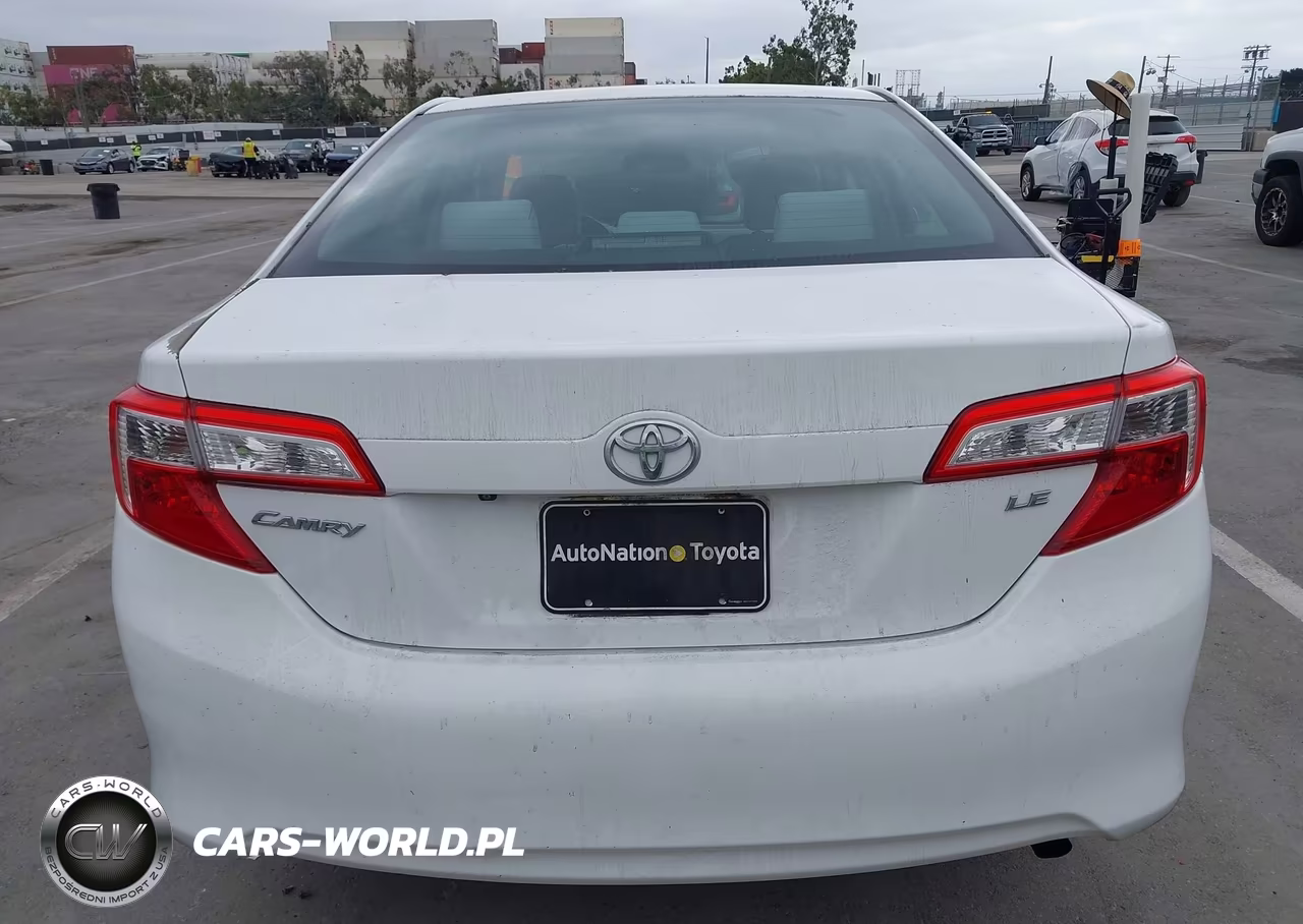 2014 Toyota Camry Le VIN:4T4BF1FK4ER399602 - 16