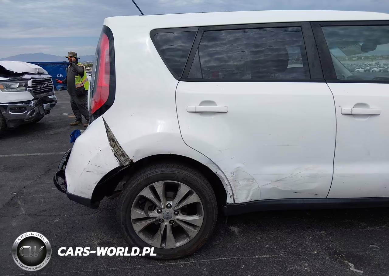 2016 Kia Soul + VIN:KNDJP3A50G7335952 - 16
