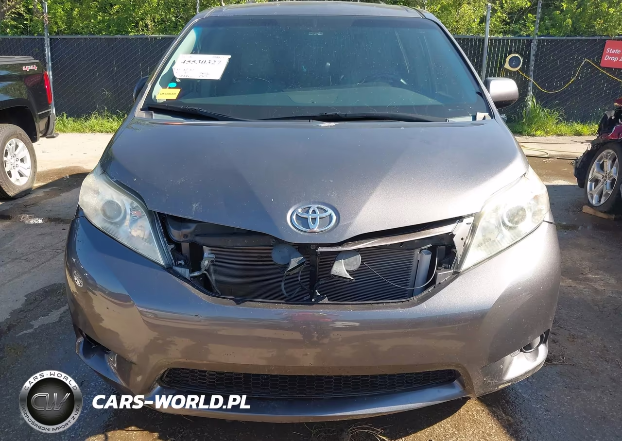 2015 Toyota Sienna Le 8 Passenger VIN:5TDKK3DC0FS580543 - 6