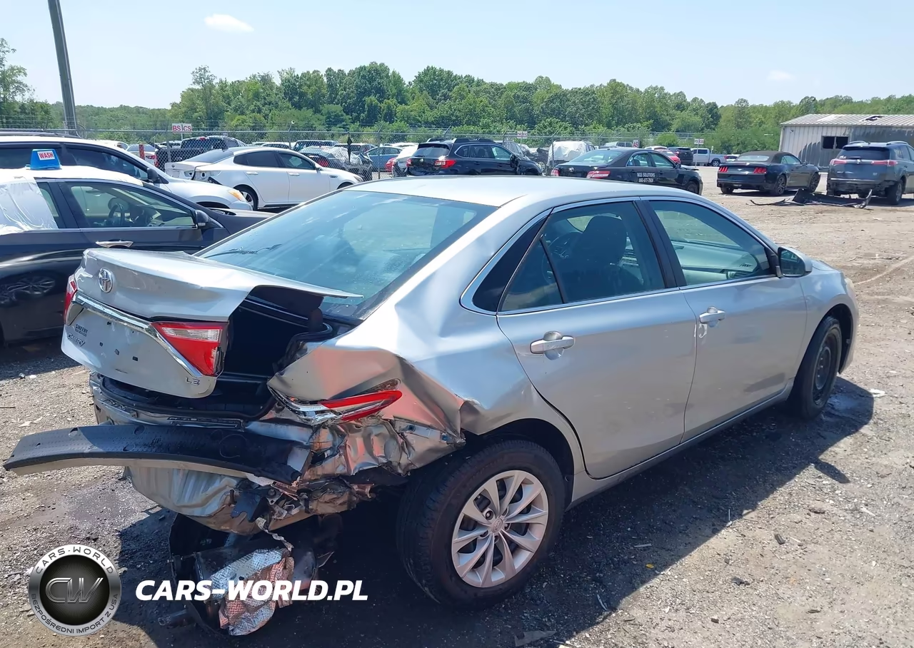 2016 Toyota Camry Le VIN:4T4BF1FK5GR554032 - 4