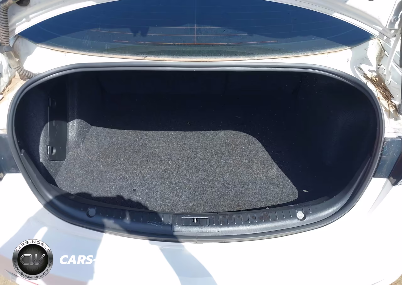 2011 Mazda Mazda3 S Grand Touring VIN:JM1BL1W66B1380900 - 17