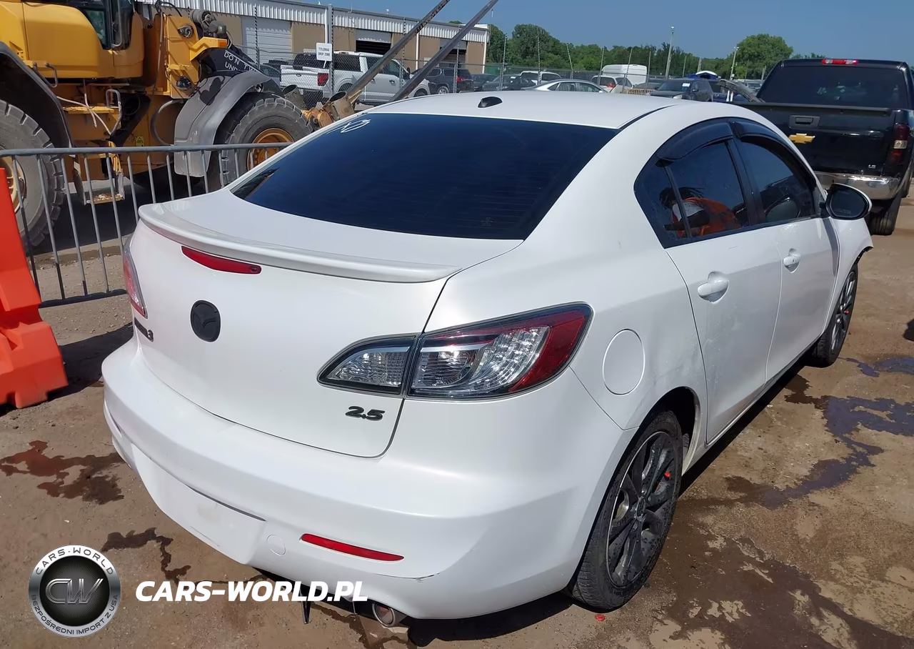 2011 Mazda Mazda3 S Grand Touring VIN:JM1BL1W66B1380900 - 4