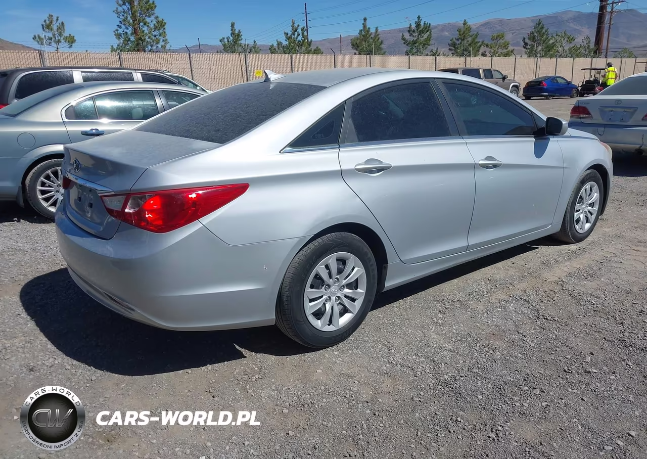 2011 Hyundai Sonata Gls VIN:5NPEB4AC6BH048754 - 4