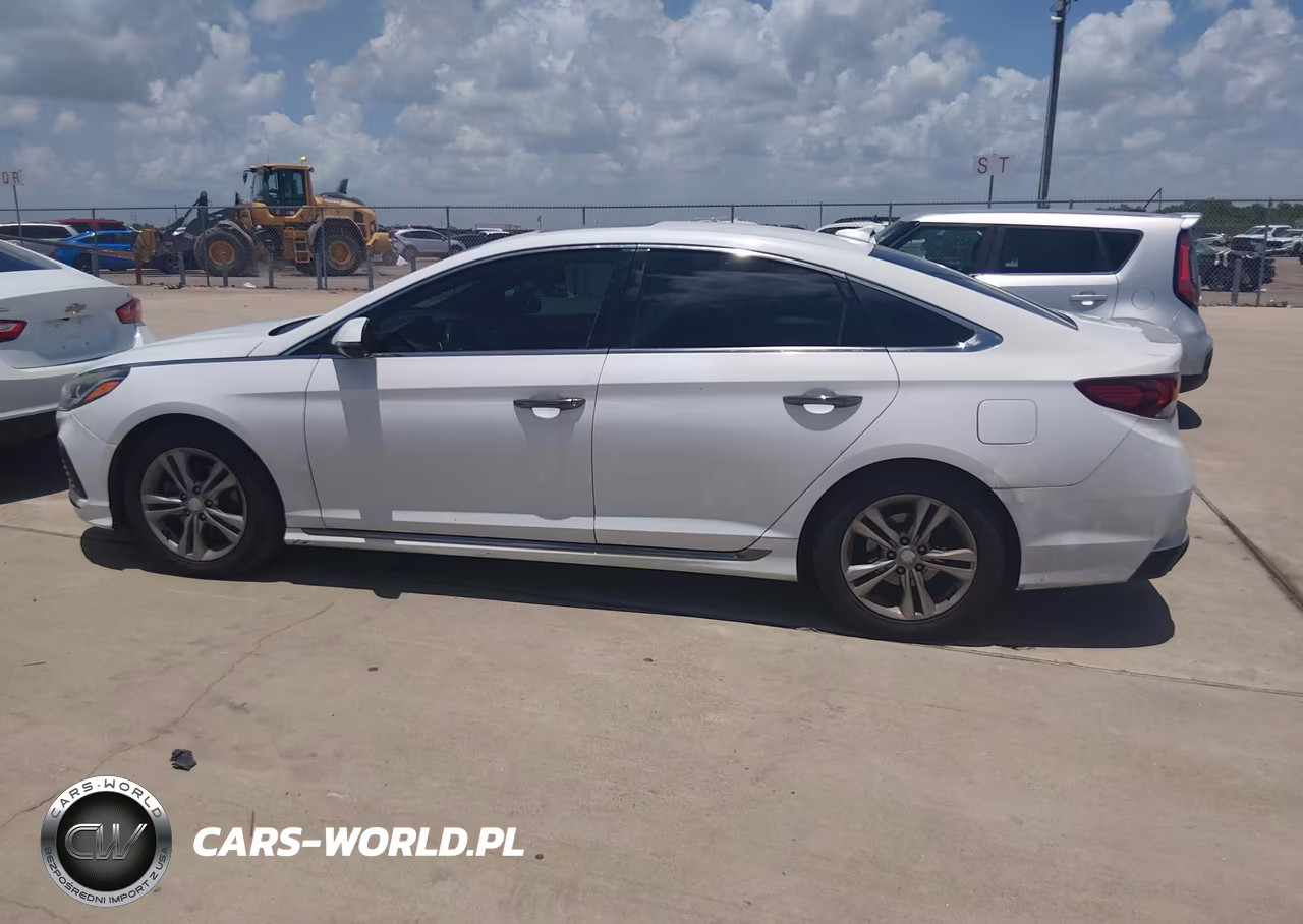 2018 Hyundai Sonata Sport VIN:5NPE34AF7JH678062 - 14