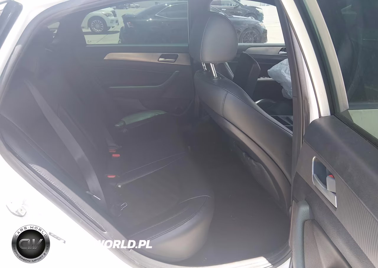 2018 Hyundai Sonata Sport VIN:5NPE34AF7JH678062 - 8
