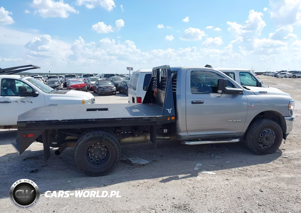 2019 Ram 3500 Chassis Tradesman-Slt VIN:3C7WRTAL5KG668758 - 13