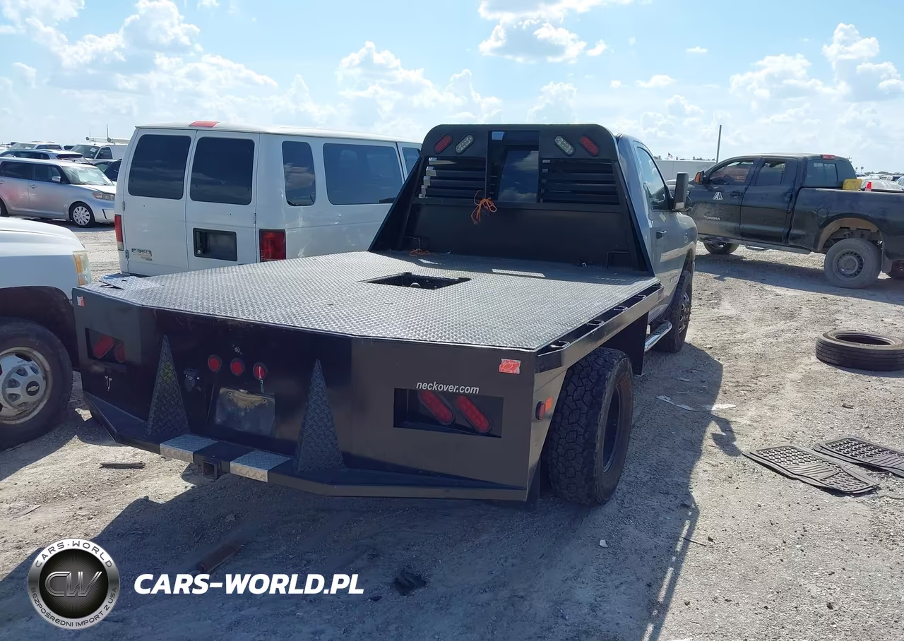 2019 Ram 3500 Chassis Tradesman-Slt VIN:3C7WRTAL5KG668758 - 4