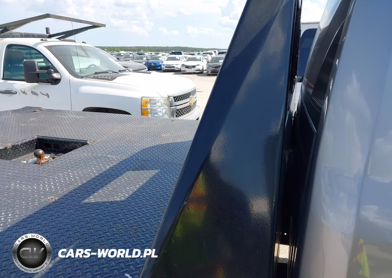 2019 Ram 3500 Chassis Tradesman-Slt VIN:3C7WRTAL5KG668758 - 8