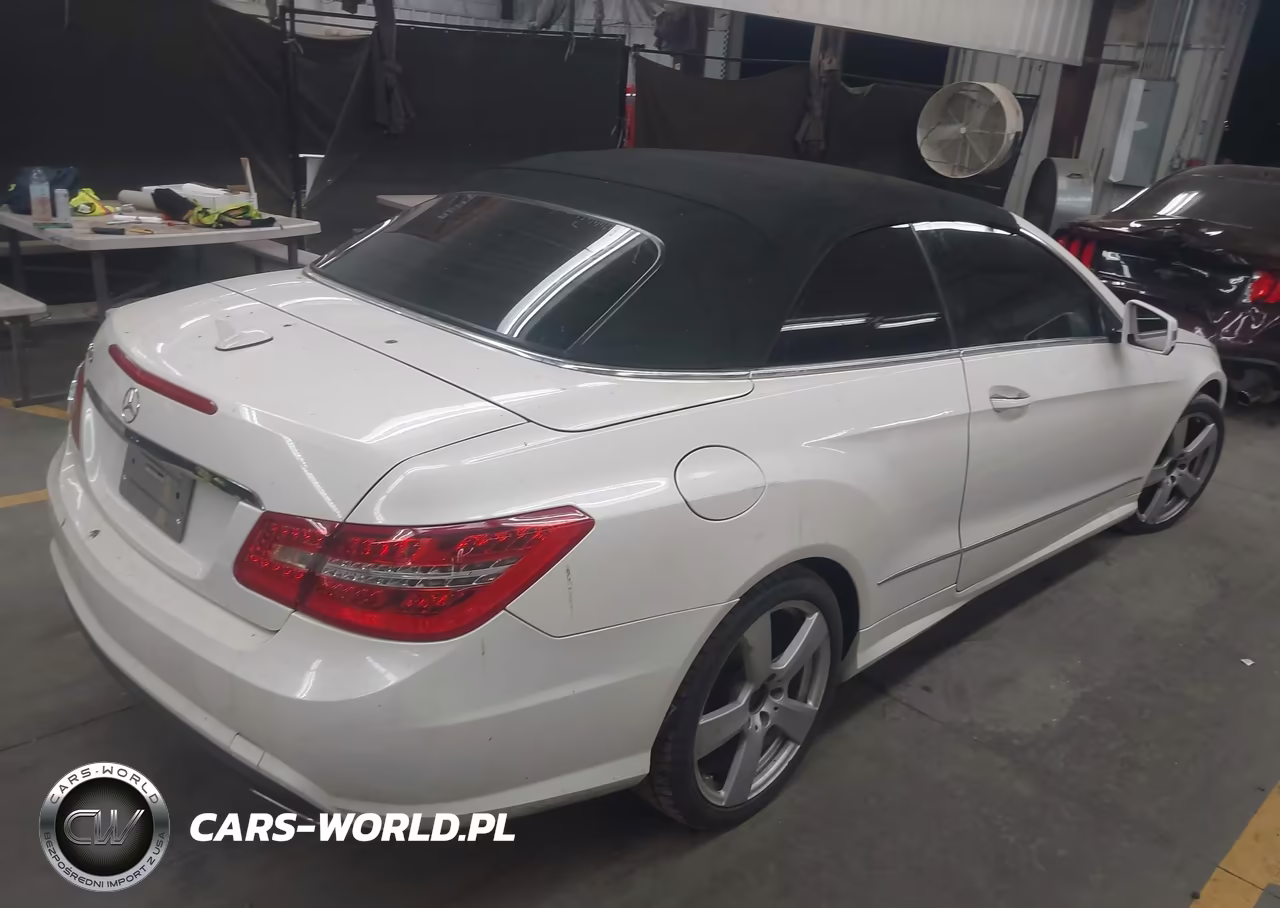 2011 Mercedes-Benz E 550 VIN:WDDKK7CF8BF071609 - 4