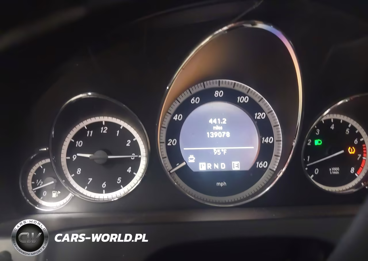 2011 Mercedes-Benz E 550 VIN:WDDKK7CF8BF071609 - 7