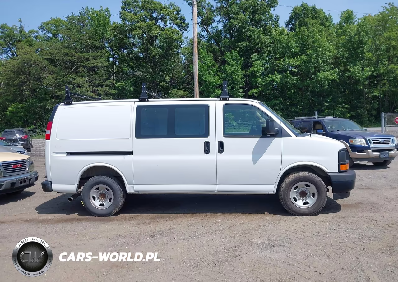 2017 Chevrolet Express 2500 Work Van VIN:1GCWGAFFXH1299557 - 13
