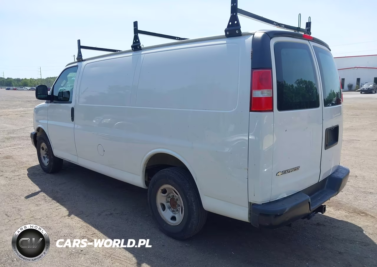 2017 Chevrolet Express 2500 Work Van VIN:1GCWGAFFXH1299557 - 3