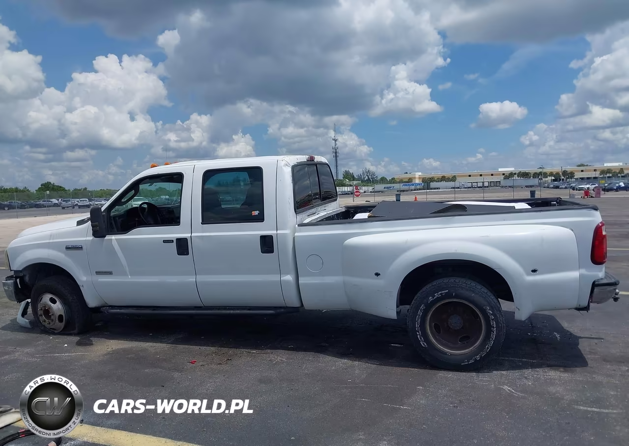 2005 Ford F-350 Lariat-Xl-Xlt VIN:1FTWW33P95EA83814 - 14