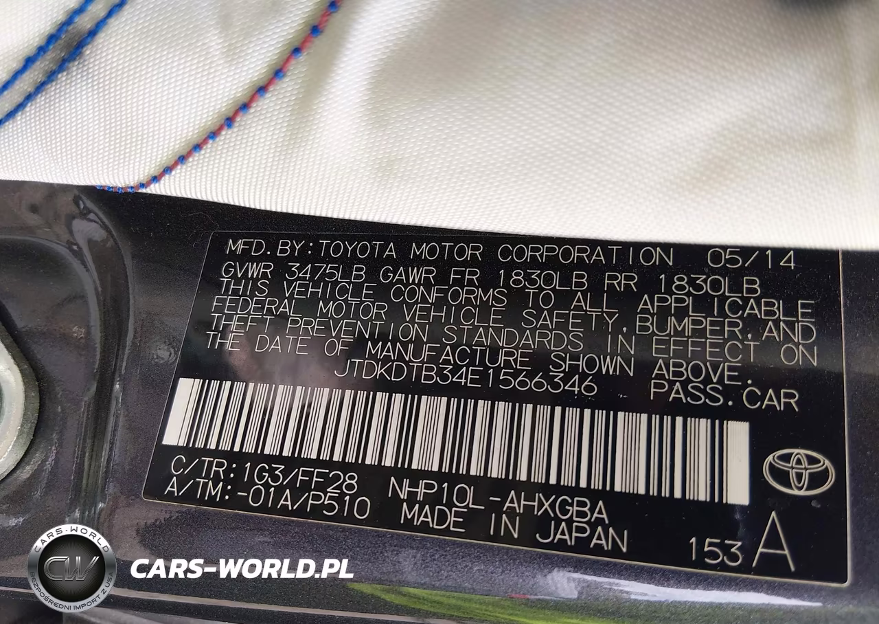 2014 Toyota Prius C Three VIN:JTDKDTB34E1566346 - 9