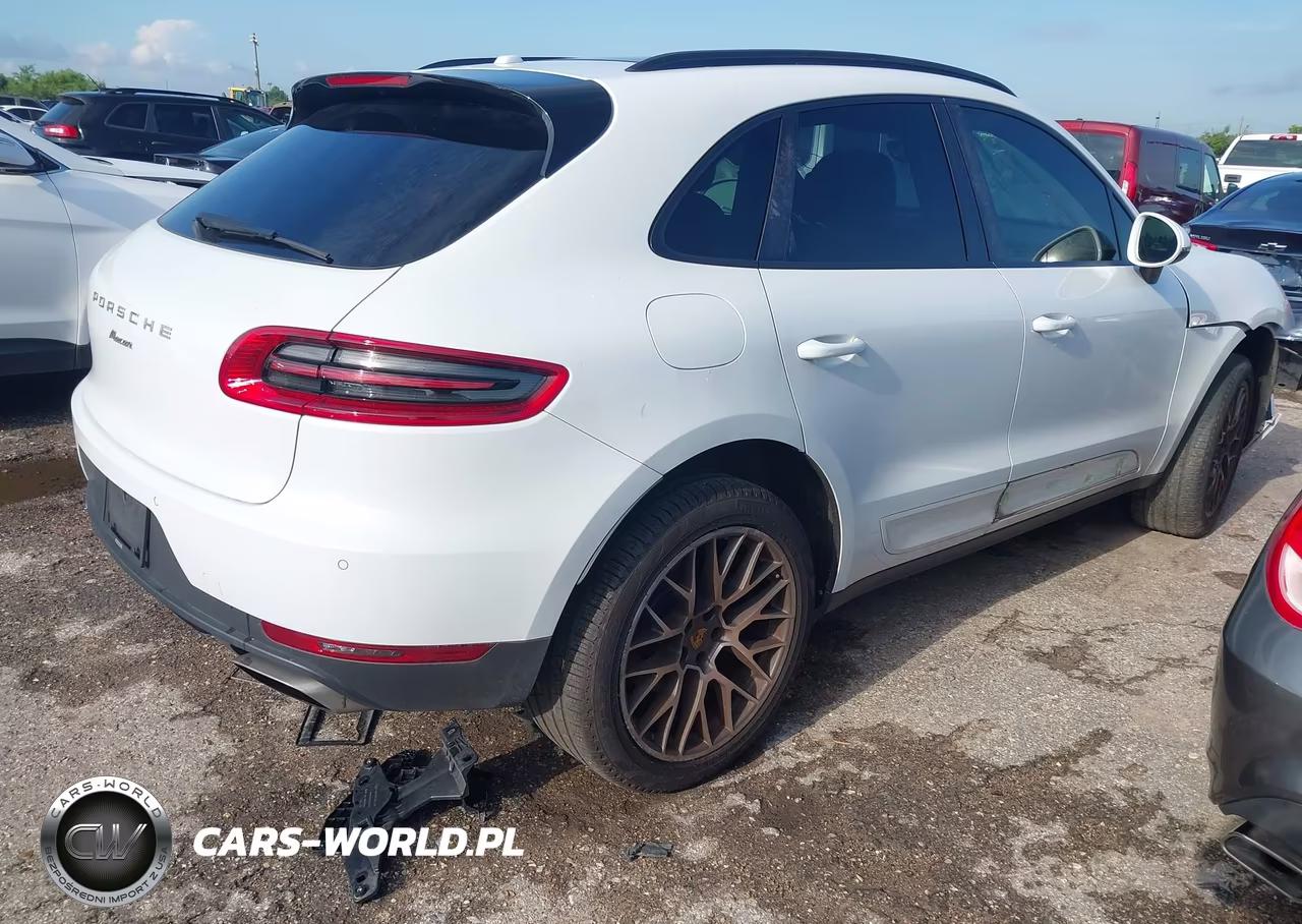 2018 Porsche Macan VIN:WP1AA2A58JLB03723 - 4