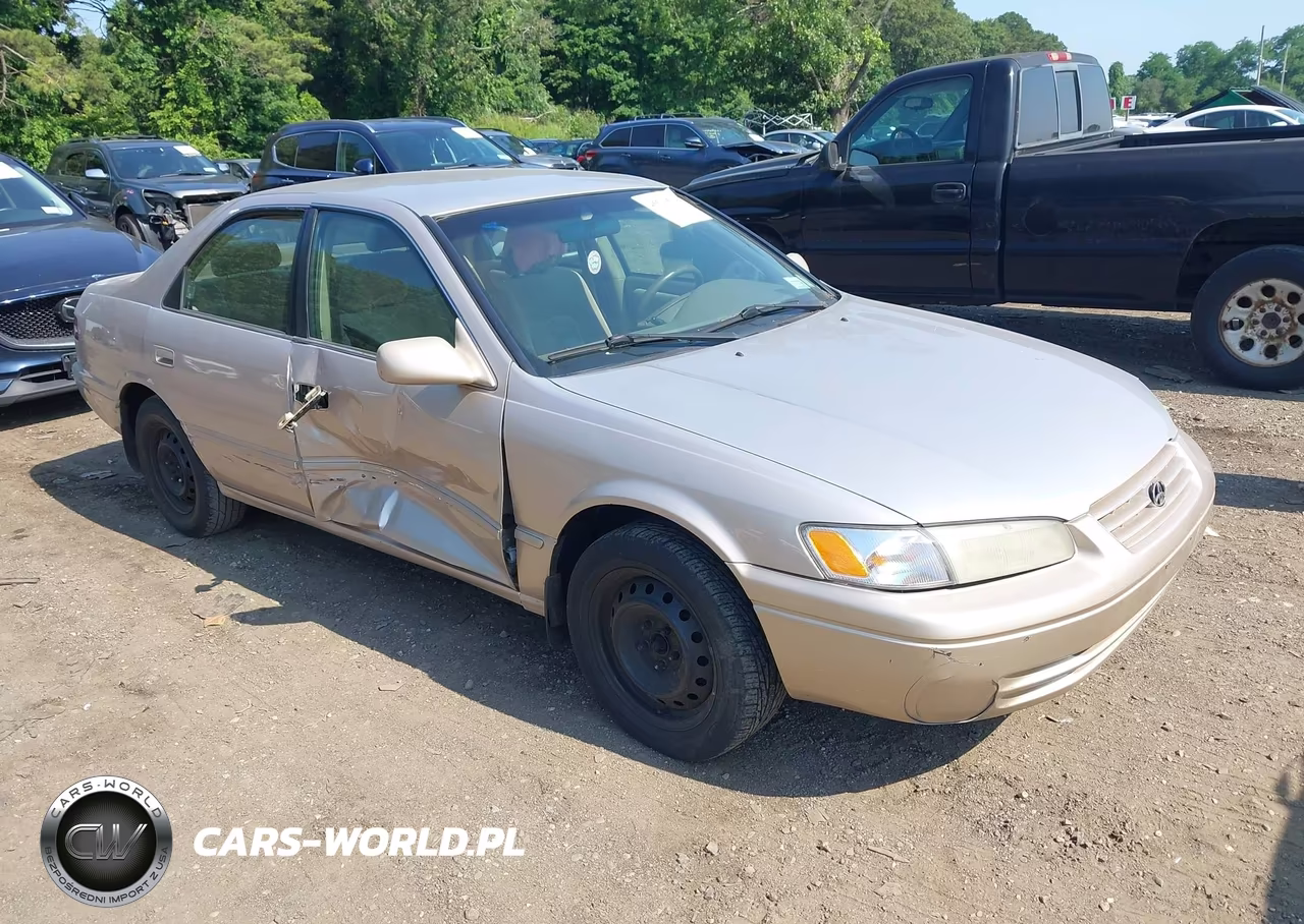 1999 Toyota Camry Le – zdjęcie 1 z 12