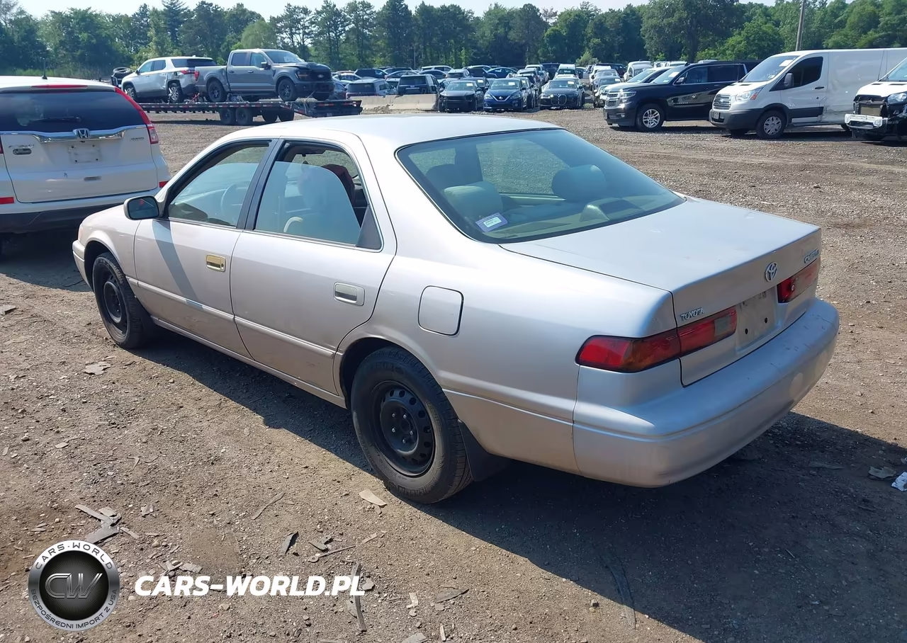 1999 Toyota Camry Le VIN:4T1BG22K9XU912381 - 3