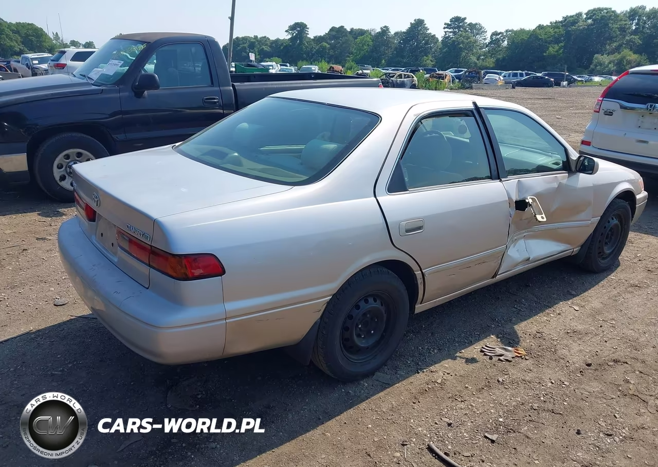 1999 Toyota Camry Le VIN:4T1BG22K9XU912381 - 4