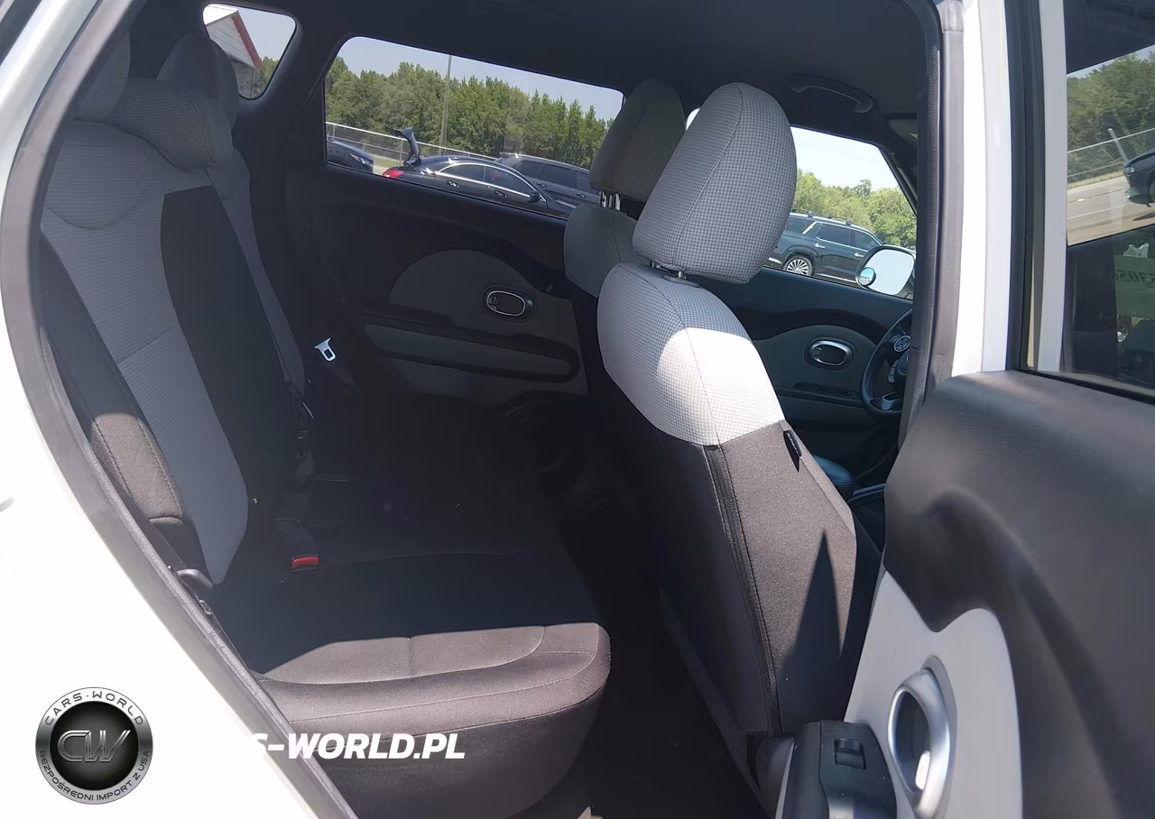2015 Kia Soul VIN:KNDJN2A2XF7156774 - 8