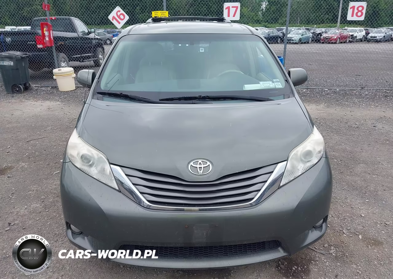 2012 Toyota Sienna Xle V6 8 Passenger VIN:5TDYK3DC3CS249672 - 12