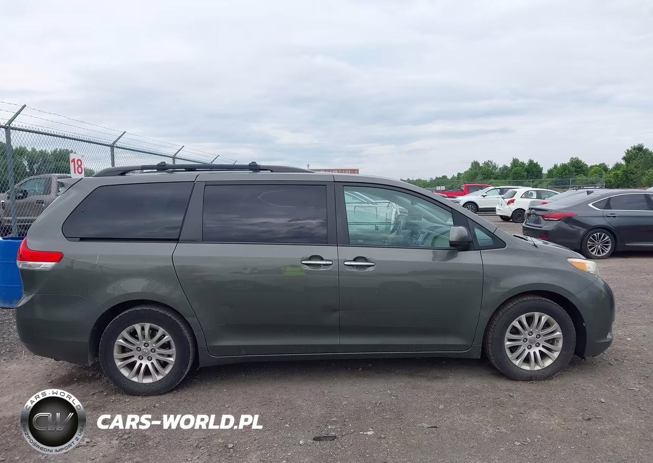 2012 Toyota Sienna Xle V6 8 Passenger VIN:5TDYK3DC3CS249672 - 13