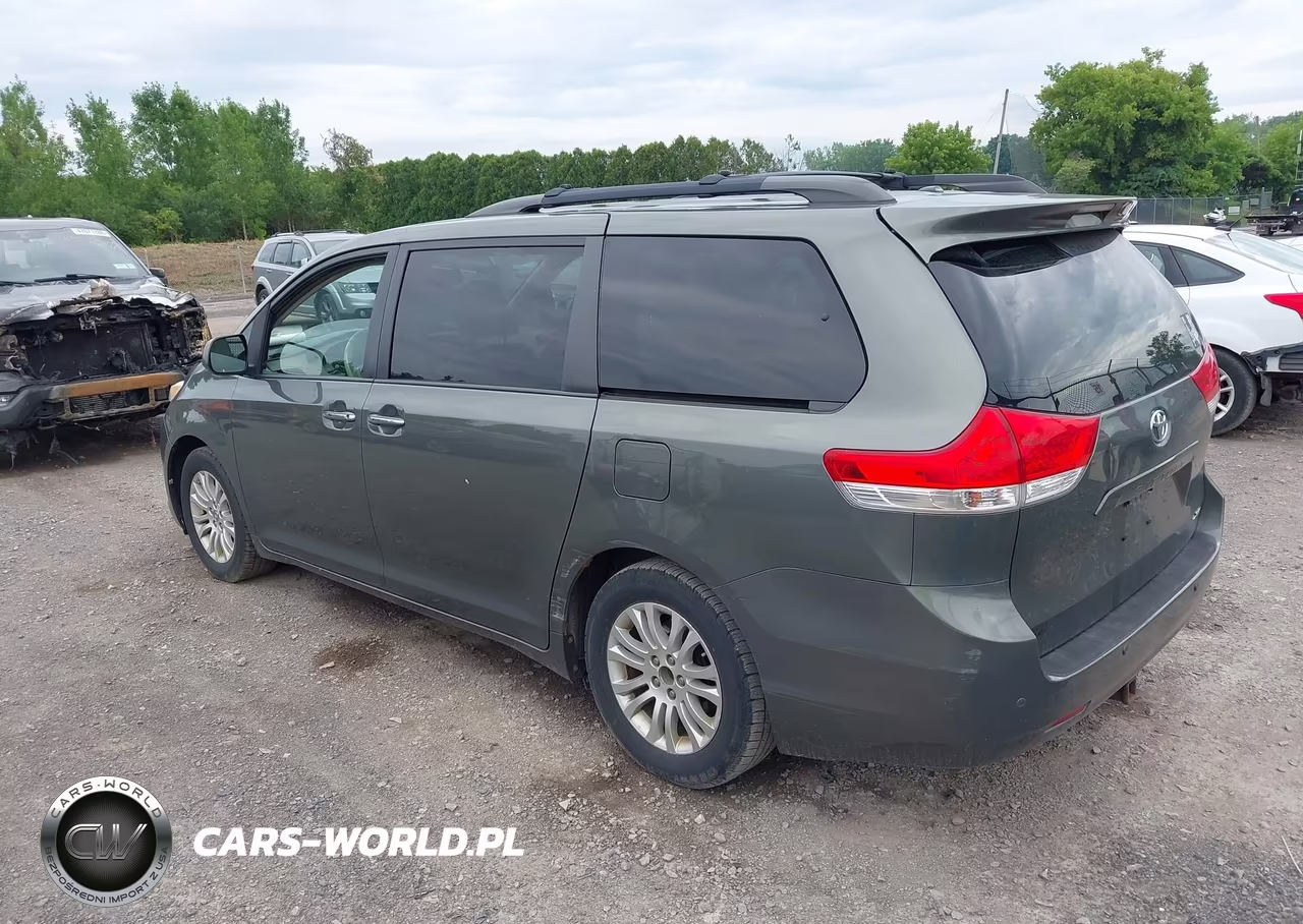 2012 Toyota Sienna Xle V6 8 Passenger VIN:5TDYK3DC3CS249672 - 3