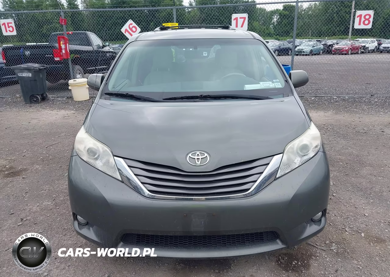 2012 Toyota Sienna Xle V6 8 Passenger VIN:5TDYK3DC3CS249672 - 6