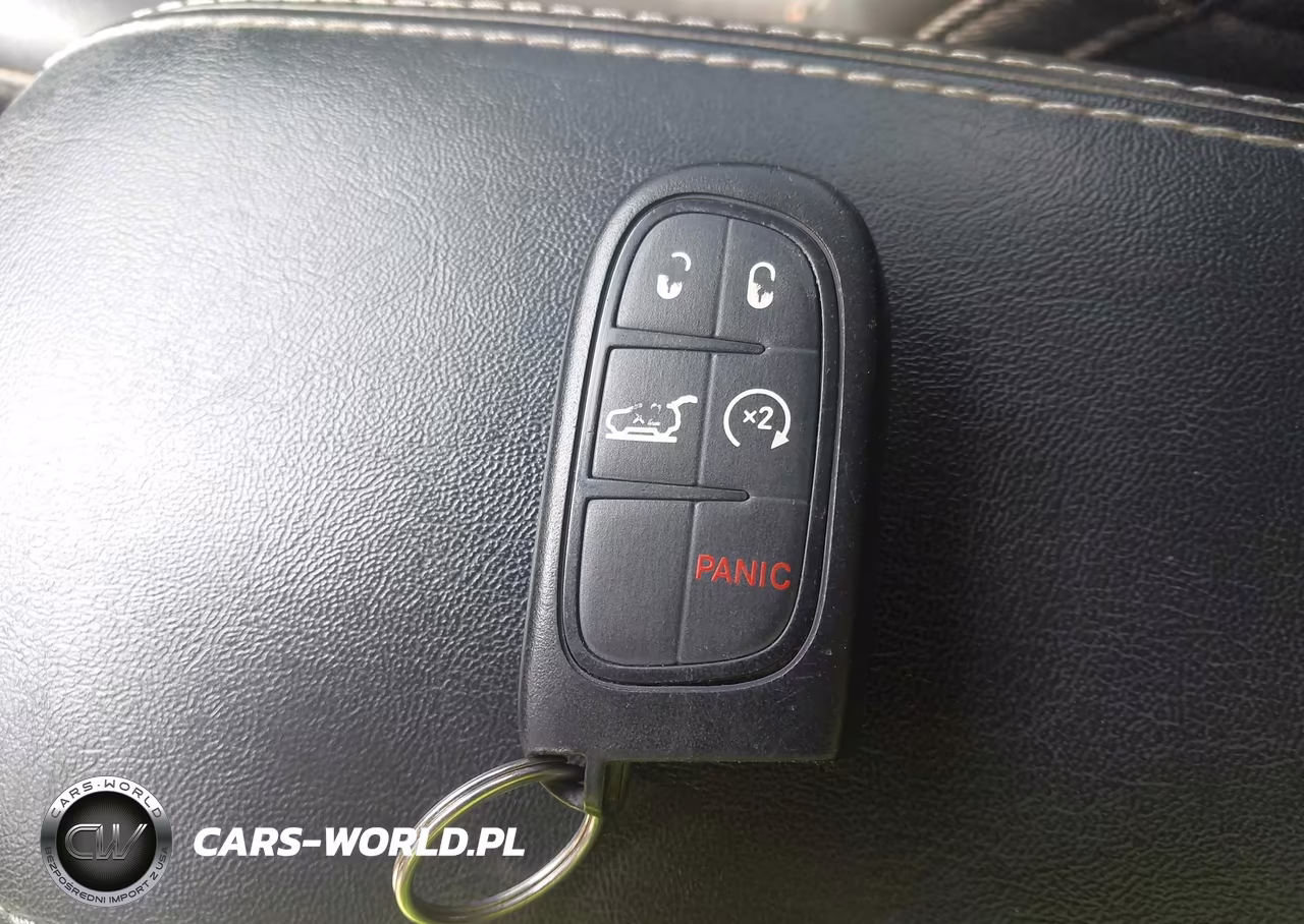 2019 Jeep Cherokee Latitude Plus 4X4 VIN:1C4PJMLB9KD455361 - 11