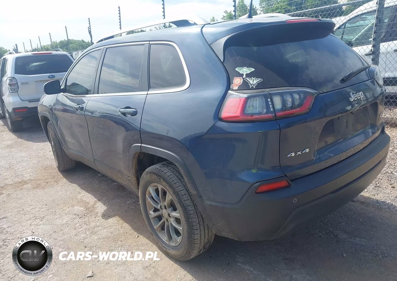 2019 Jeep Cherokee Latitude Plus 4X4 VIN:1C4PJMLB9KD455361 - 3