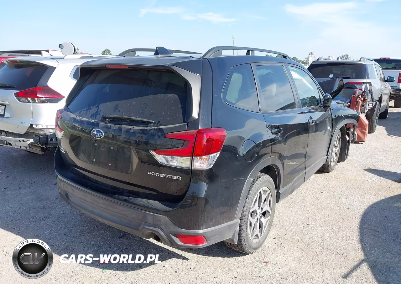 2021 Subaru Forester Premium VIN:JF2SKAFC4MH526277 - 4