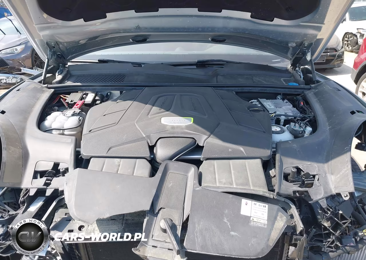 2022 Porsche Cayenne E Hybrid Coupe VIN:WP1BE2AY8NDA51058 - 10