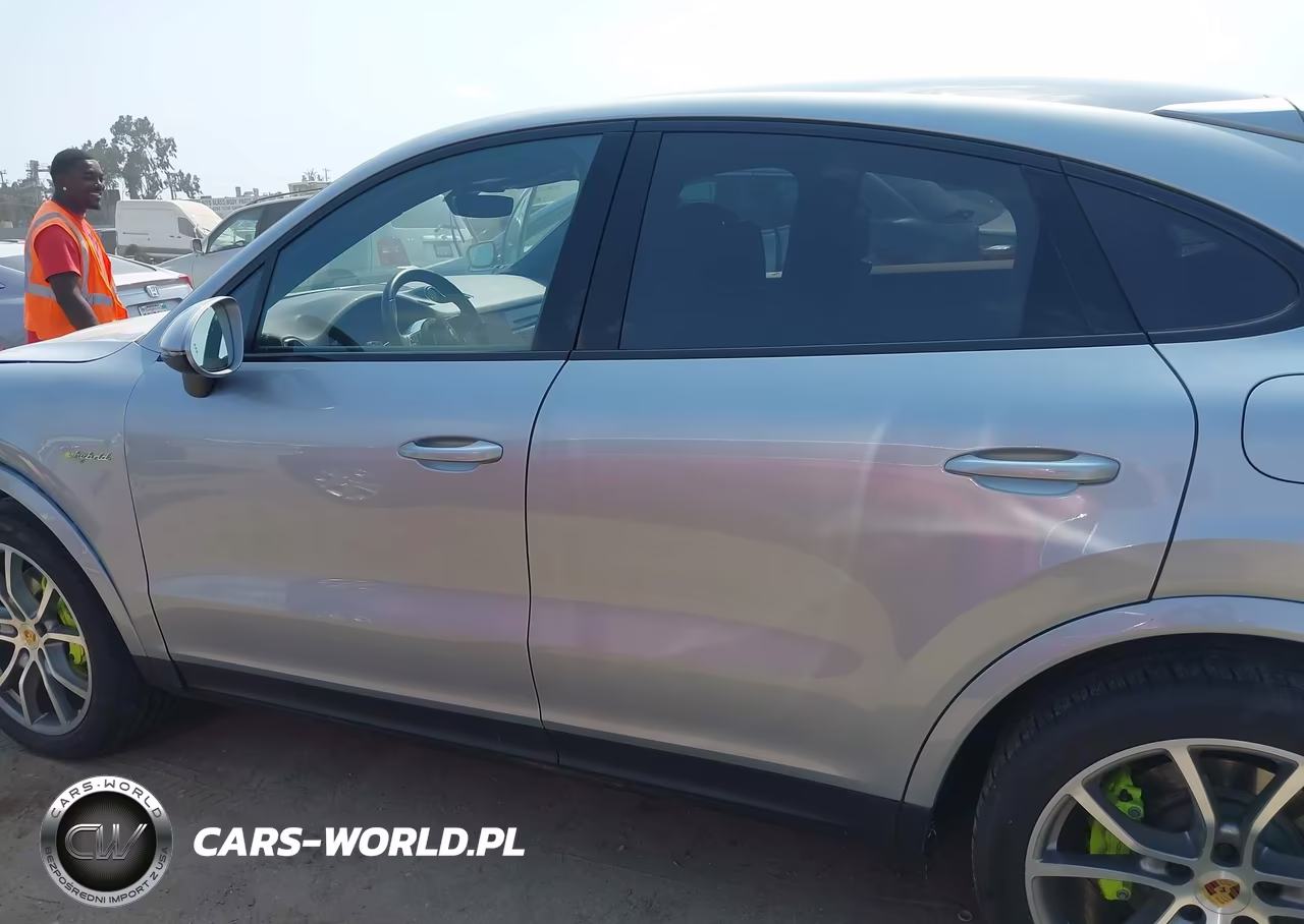 2022 Porsche Cayenne E Hybrid Coupe VIN:WP1BE2AY8NDA51058 - 15