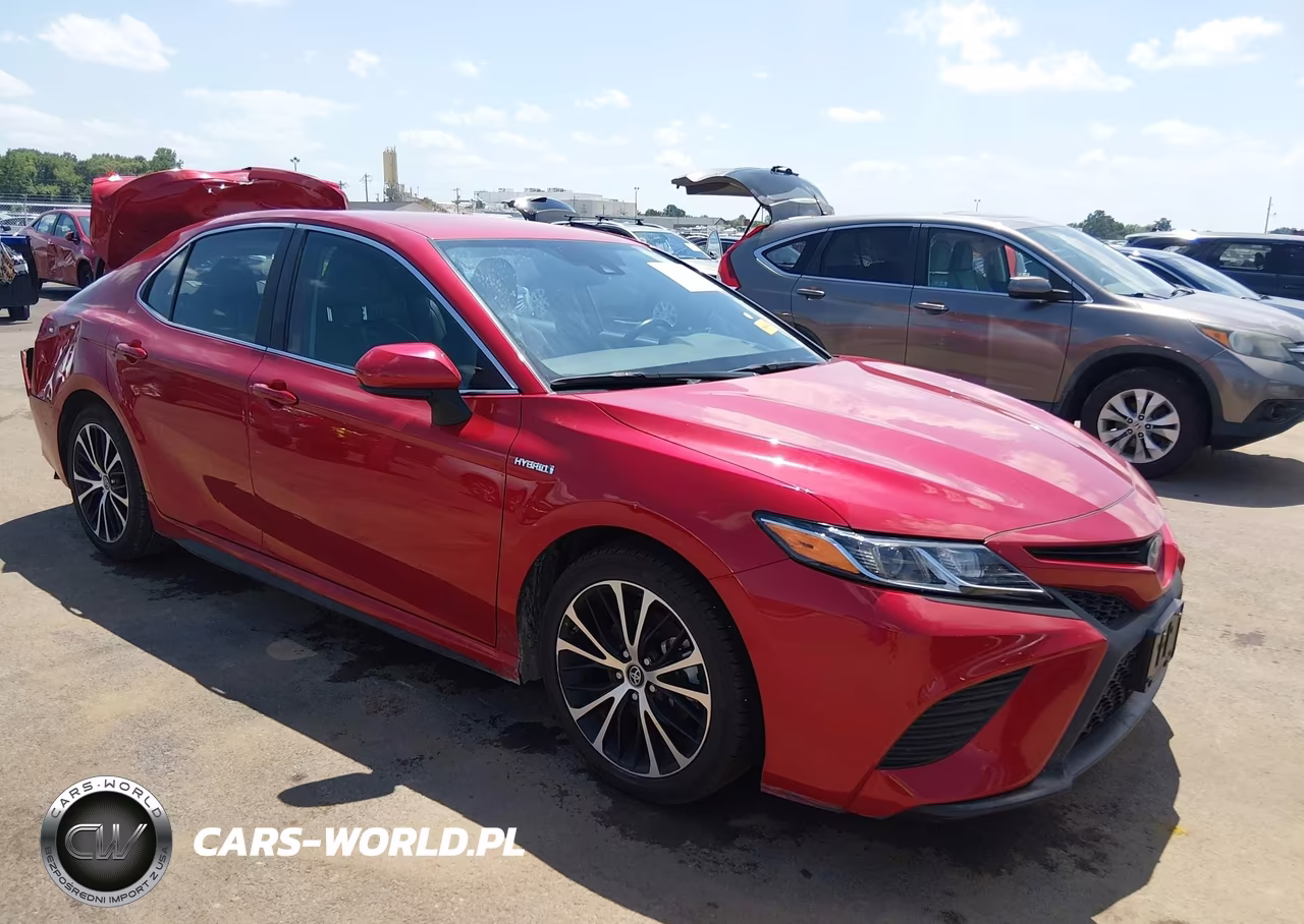 2019 Toyota Camry Hybrid Se