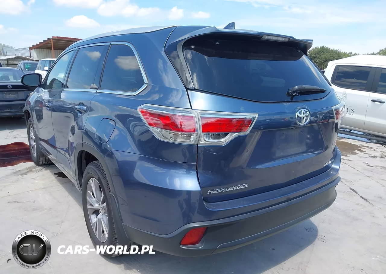 2014 Toyota Highlander Xle V6 VIN:5TDJKRFH3ES071147 - 3