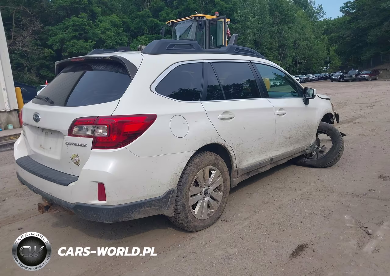 2015 Subaru Outback 2.5I Premium VIN:4S4BSBCC7F3226155 - 4