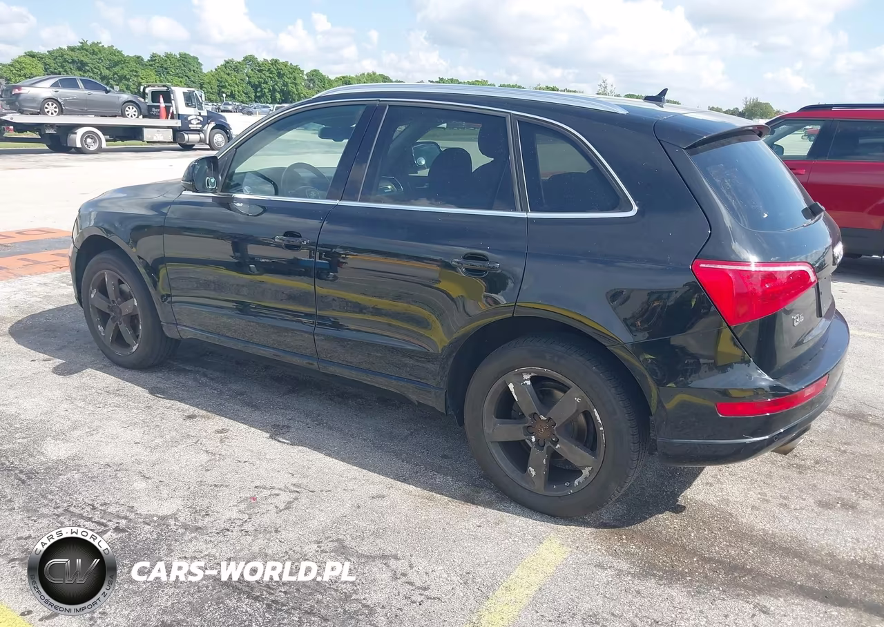 2010 Audi Q5 3.2 Premium VIN:WA1LKAFP4AA100044 - 3