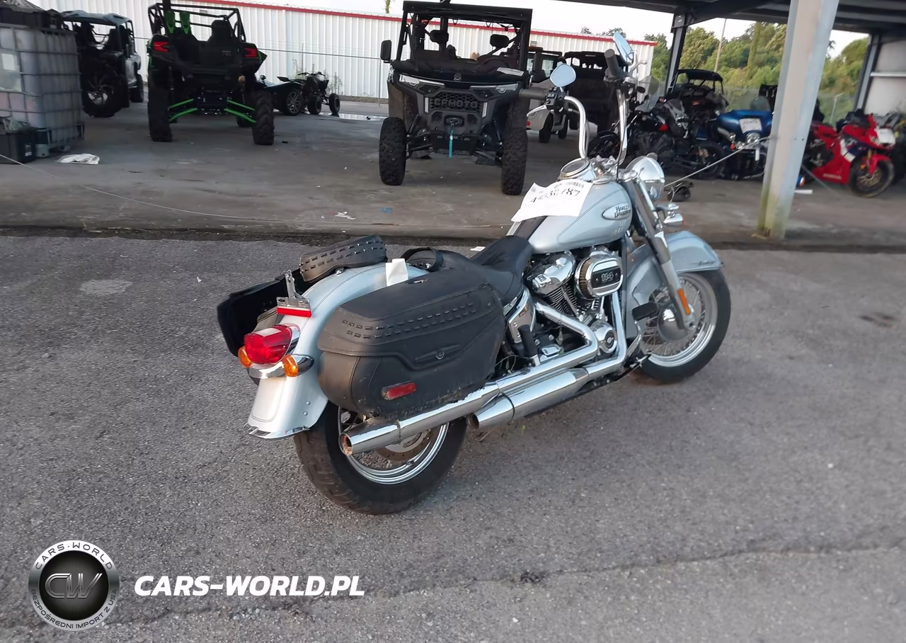 2023 Harley-Davidson Flhcs VIN:1HD1YBK18PB063858 - 4