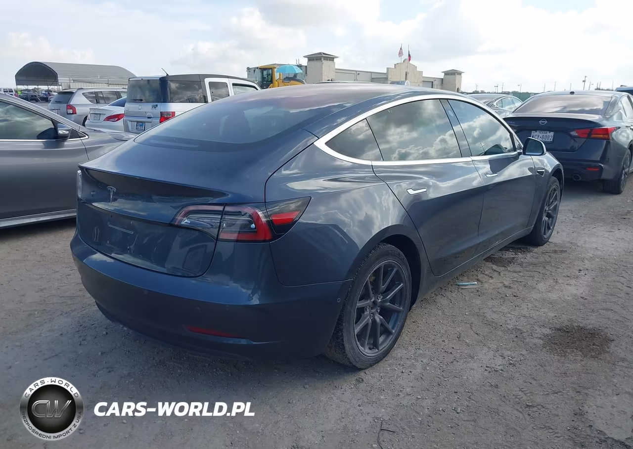 2018 Tesla Model 3 VIN:5YJ3E1EA6JF034629 - 4