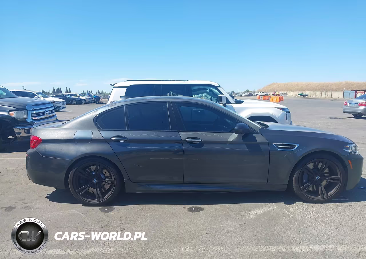 2016 BMW M5 VIN:WBSFV9C53GD595591 - 13