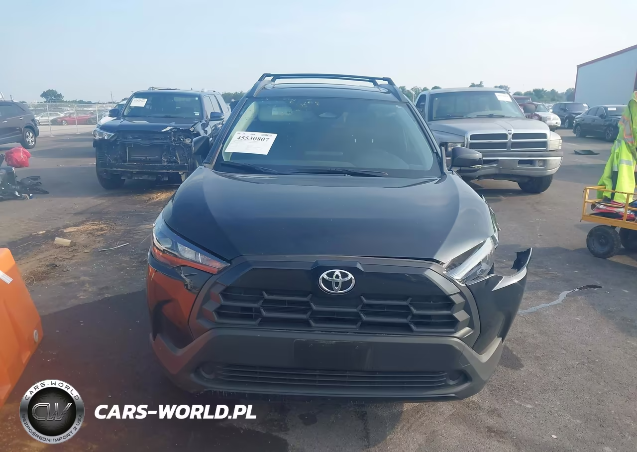 2026 Toyota Corolla Cross Le VIN:7MUBAABG5TV152353 - 12