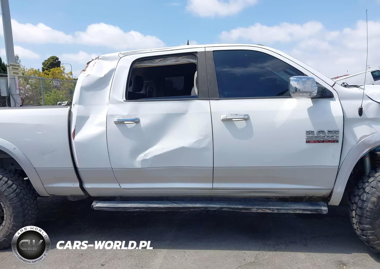 2014 Ram 2500 Laramie VIN:3C6UR5NJ7EG141728 - 13