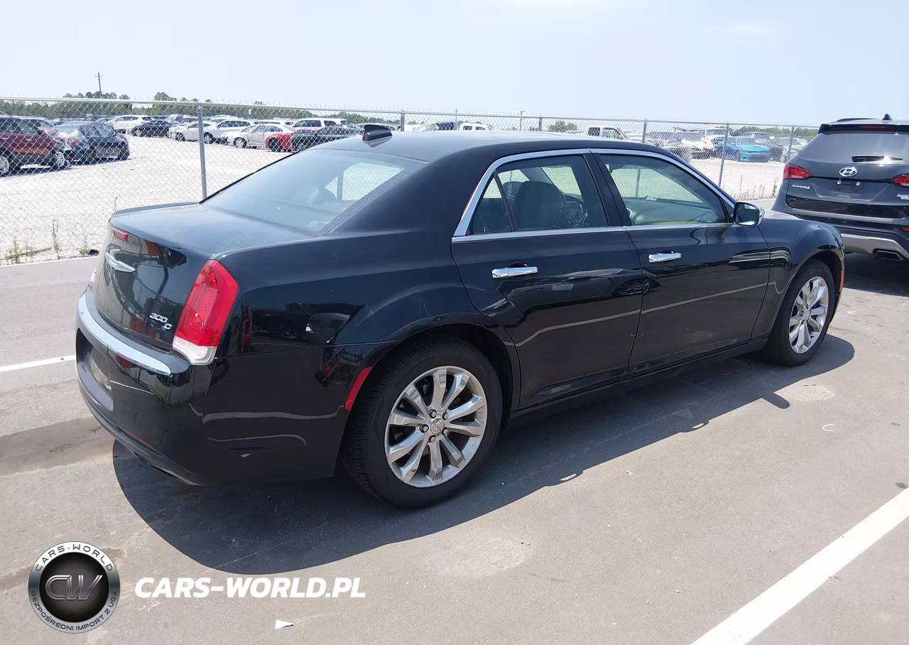 2017 Chrysler 300C Awd VIN:2C3CCAKG1HH637477 - 4