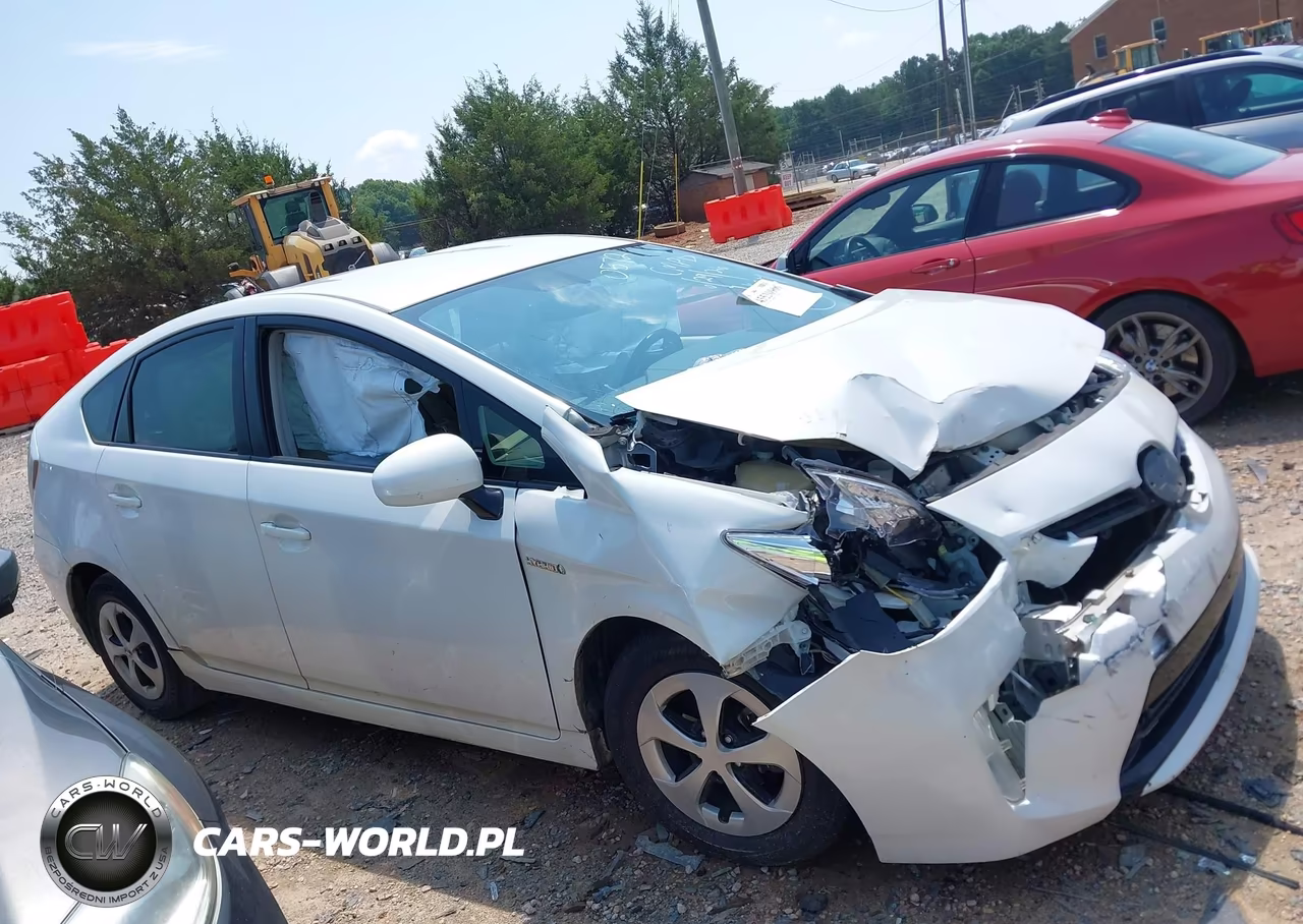 2013 Toyota Prius Four VIN:JTDKN3DU1D5540572 - 13