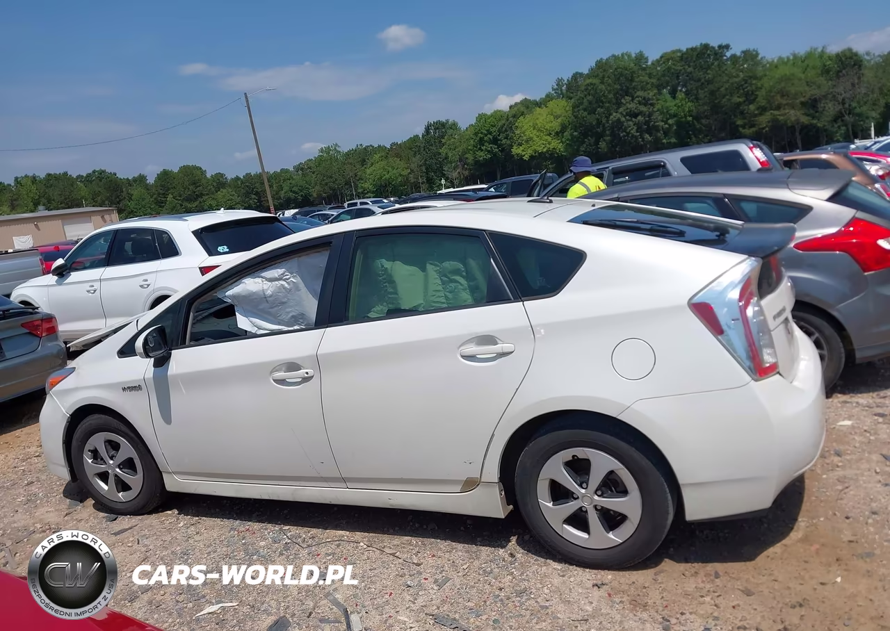 2013 Toyota Prius Four VIN:JTDKN3DU1D5540572 - 14