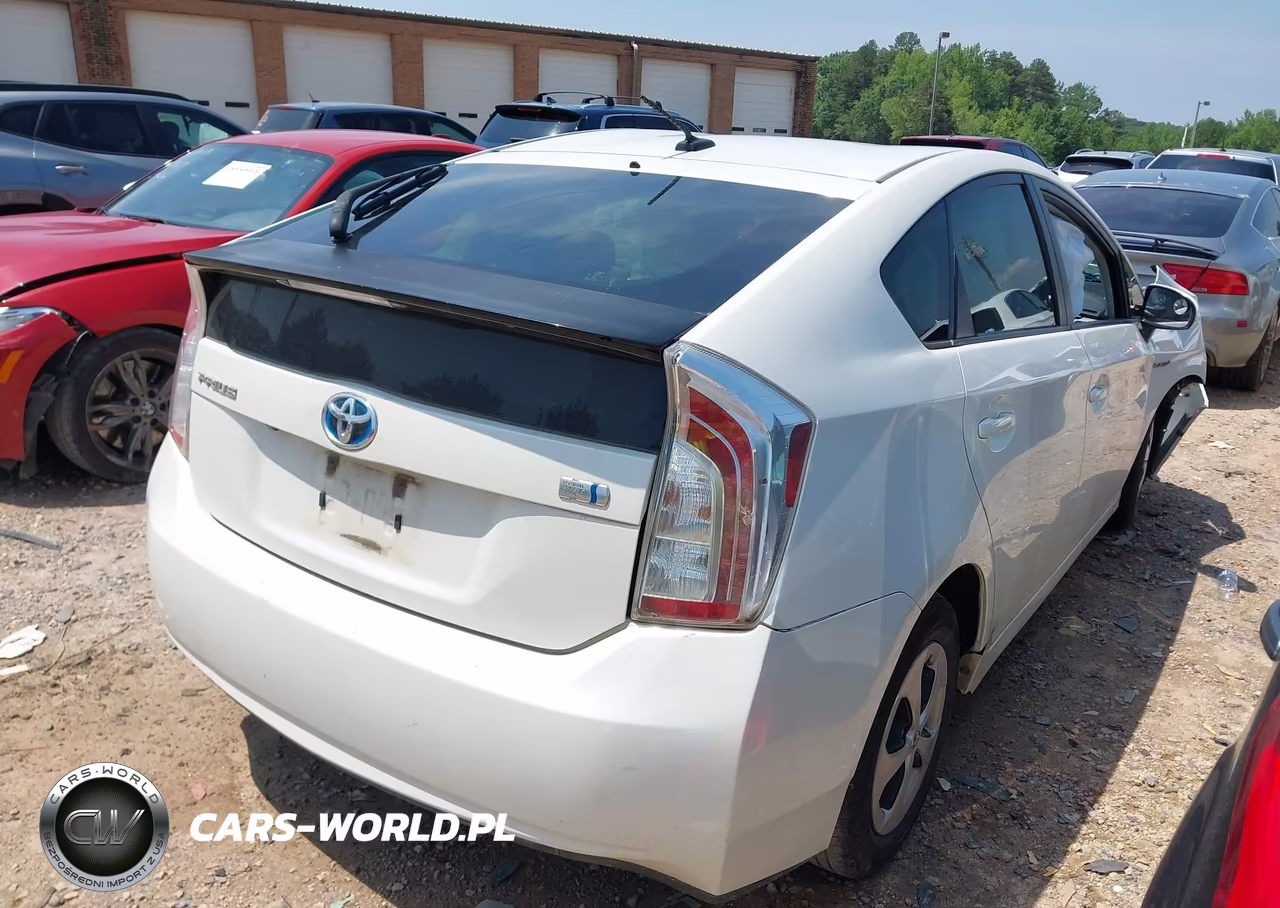 2013 Toyota Prius Four VIN:JTDKN3DU1D5540572 - 4