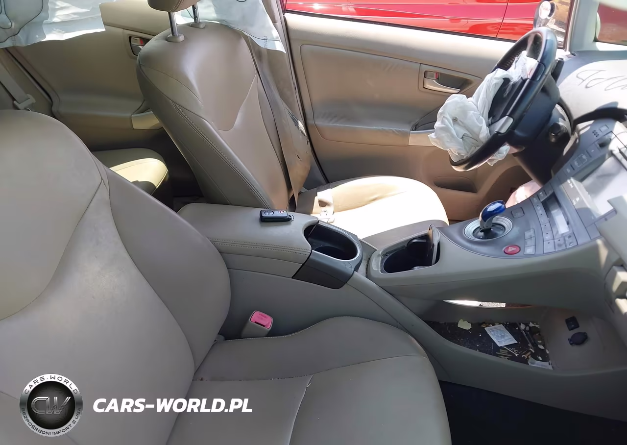 2013 Toyota Prius Four VIN:JTDKN3DU1D5540572 - 5