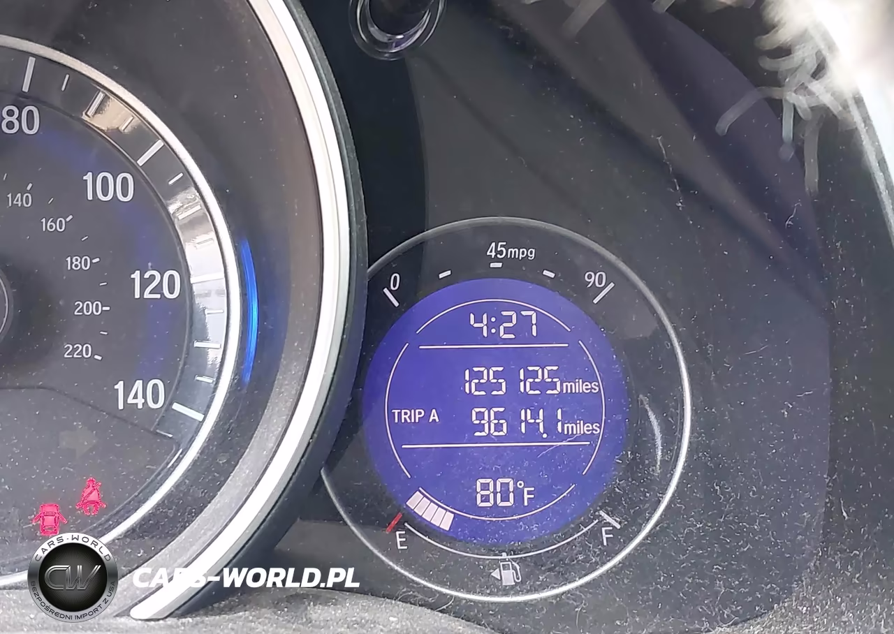 2015 Honda Fit Lx VIN:3HGGK5H52FM786588 - 15