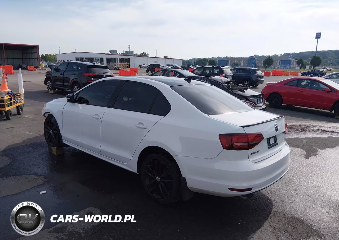 2018 Volkswagen Jetta 1.8T Se Sport VIN:3VWD17AJ7JM221833 - 3